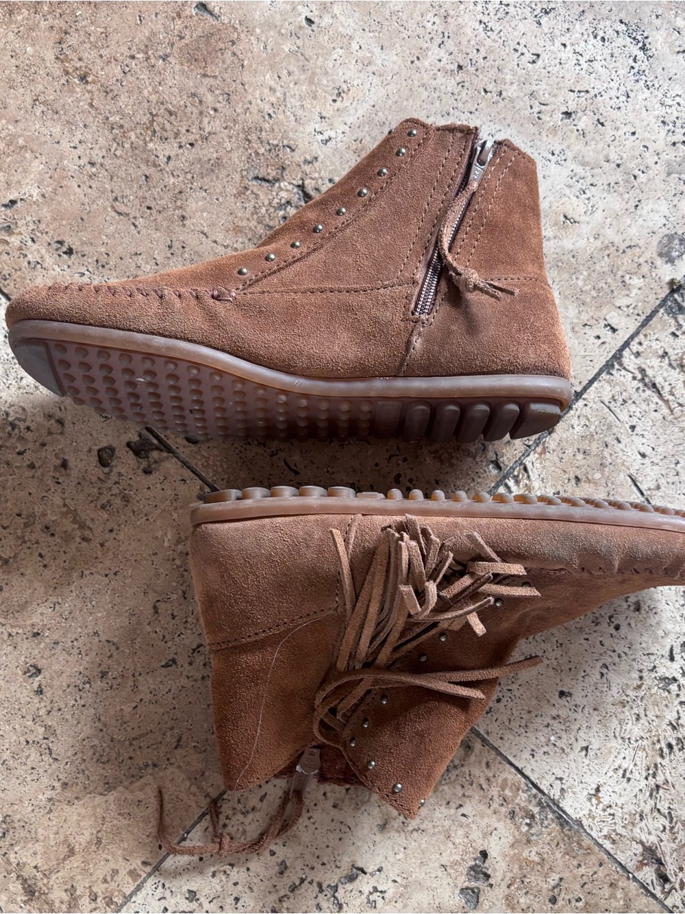 Minnetonka Brown Suede Fringe Ankle Booties